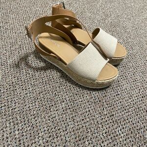 Women's SODA Cream and Tan Platform Sandals